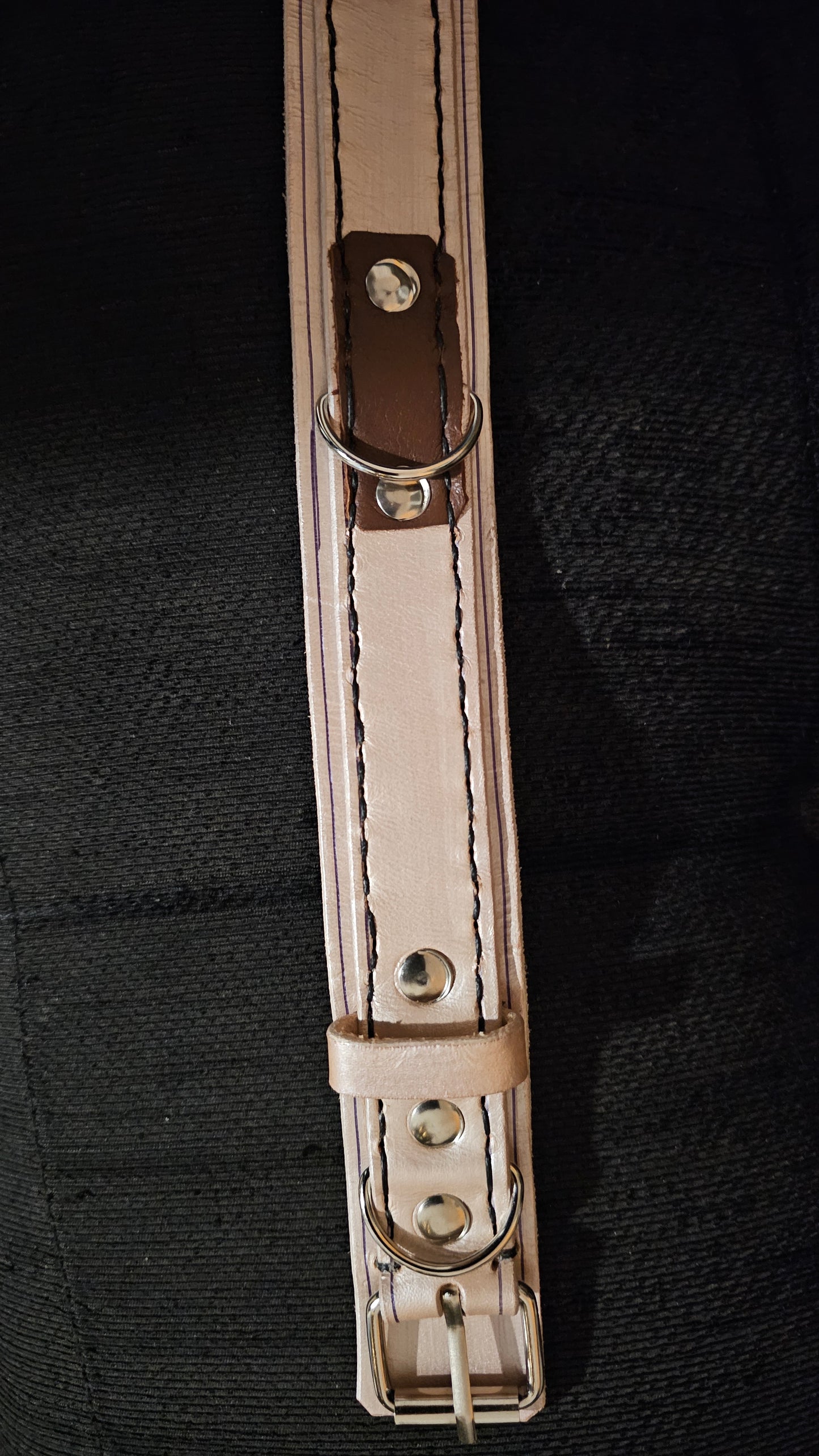 Collar artesanal de cuero para perros