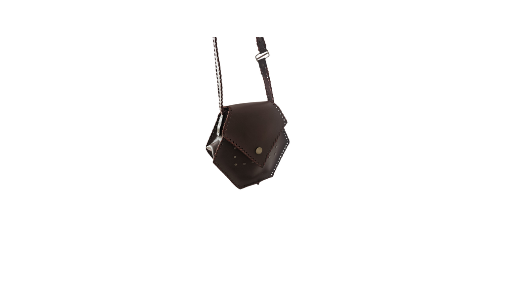 Bolso de cuero hecho a mano y por encargo