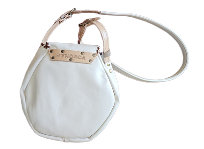 Bolso de cuero hecho a mano y por encargo